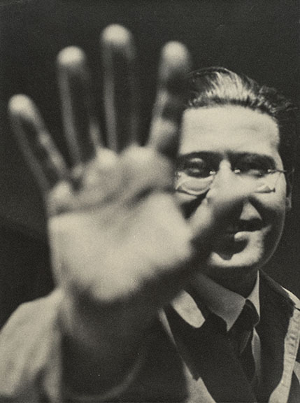 László Moholy-Nagy. Photograph (Self-Portrait with Hand), 1925/29, printed 1940/49. Galerie Berinson, Berlin. © 2016 Hattula Moholy-Nagy/VG Bild-Kunst, Bonn/Artists Rights Society (ARS), New York.