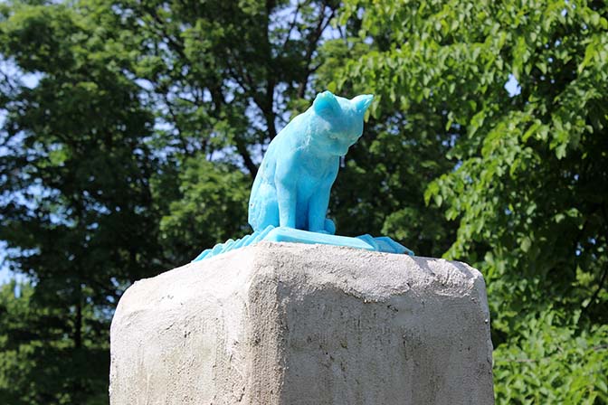 Jeremiah Hulsebos-Spofford Networked Cat Monument, 2013